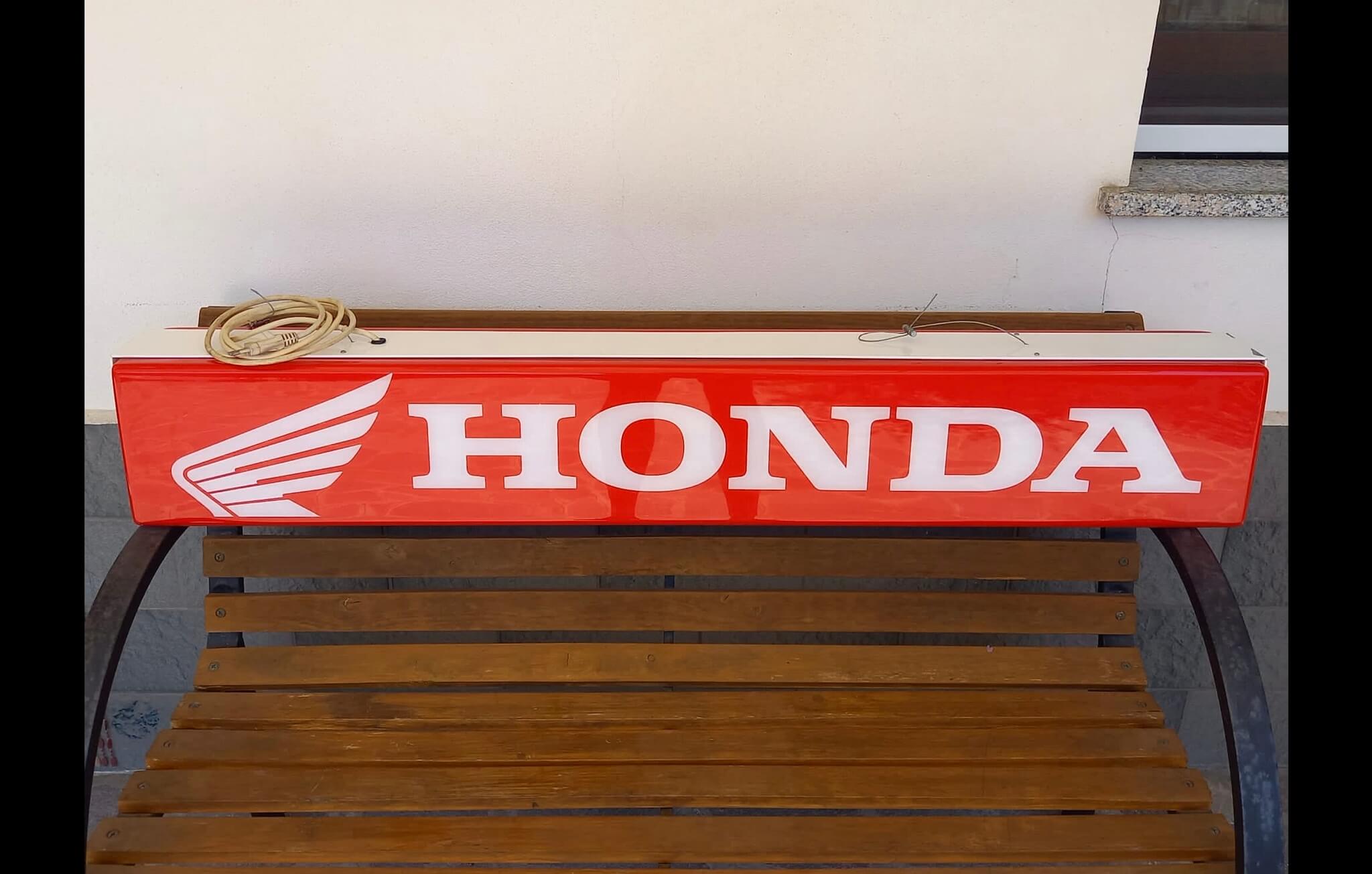 DT: Illuminated Double Sided Honda Dealership Sign