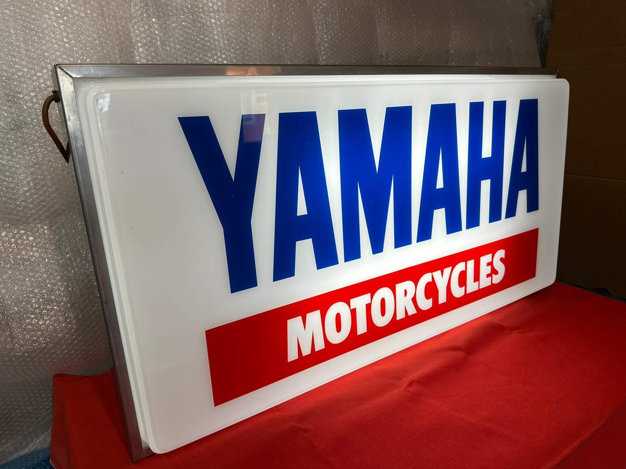  80's Illuminated Yamaha Sign