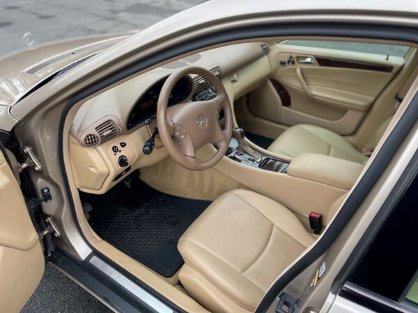 Bargain basement luxury- the Mercedes-Benz W203