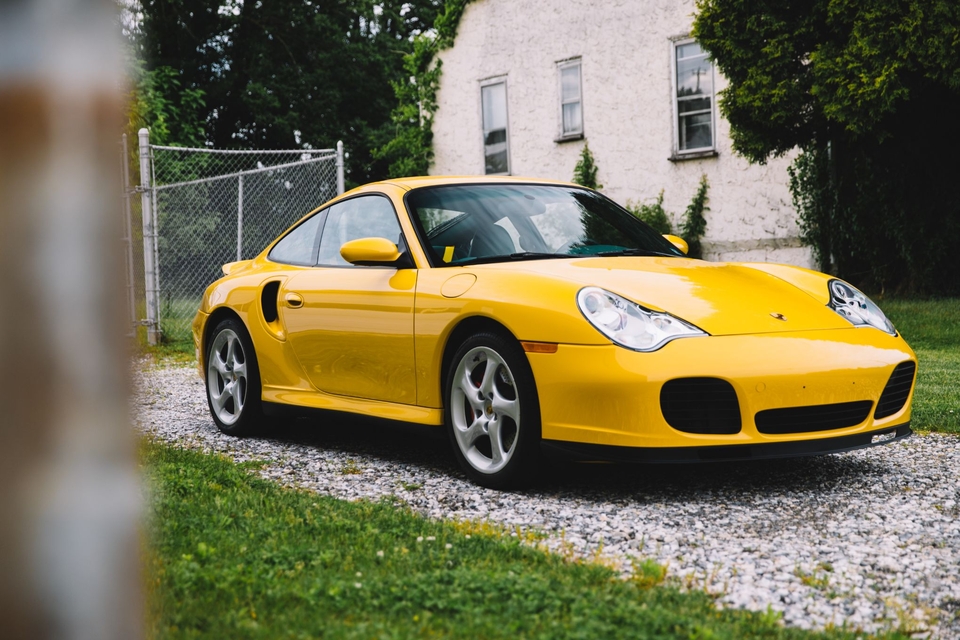 Porsche 996 Turbo Yellow