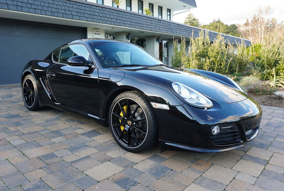 Porsche Cayman Black