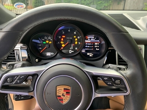 11K-Mile 2018 Porsche Macan Sport Edition