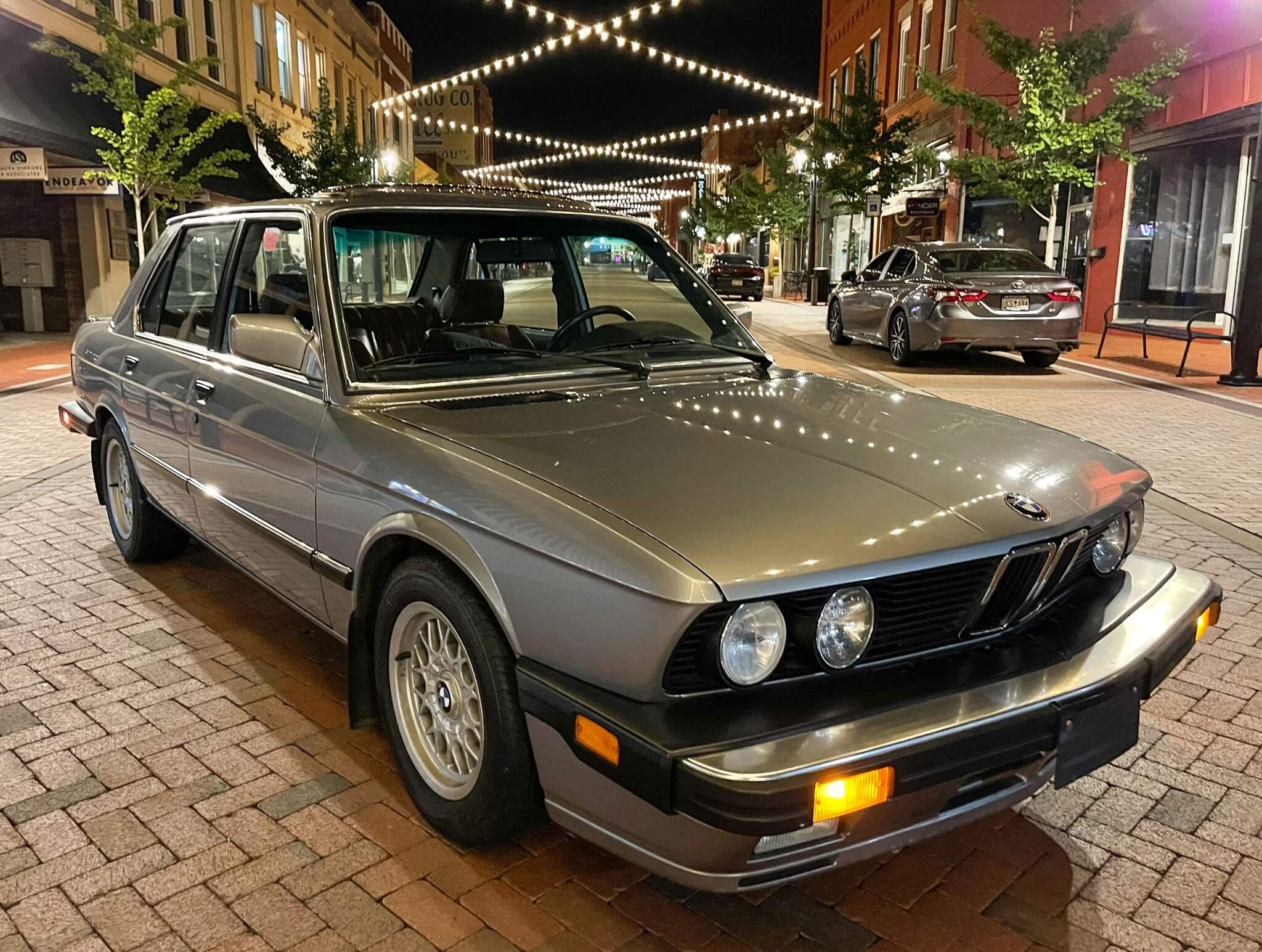 DT: 1988 BMW E28 535iS 5-Speed