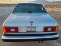 DT: 1986 BMW E23 L7