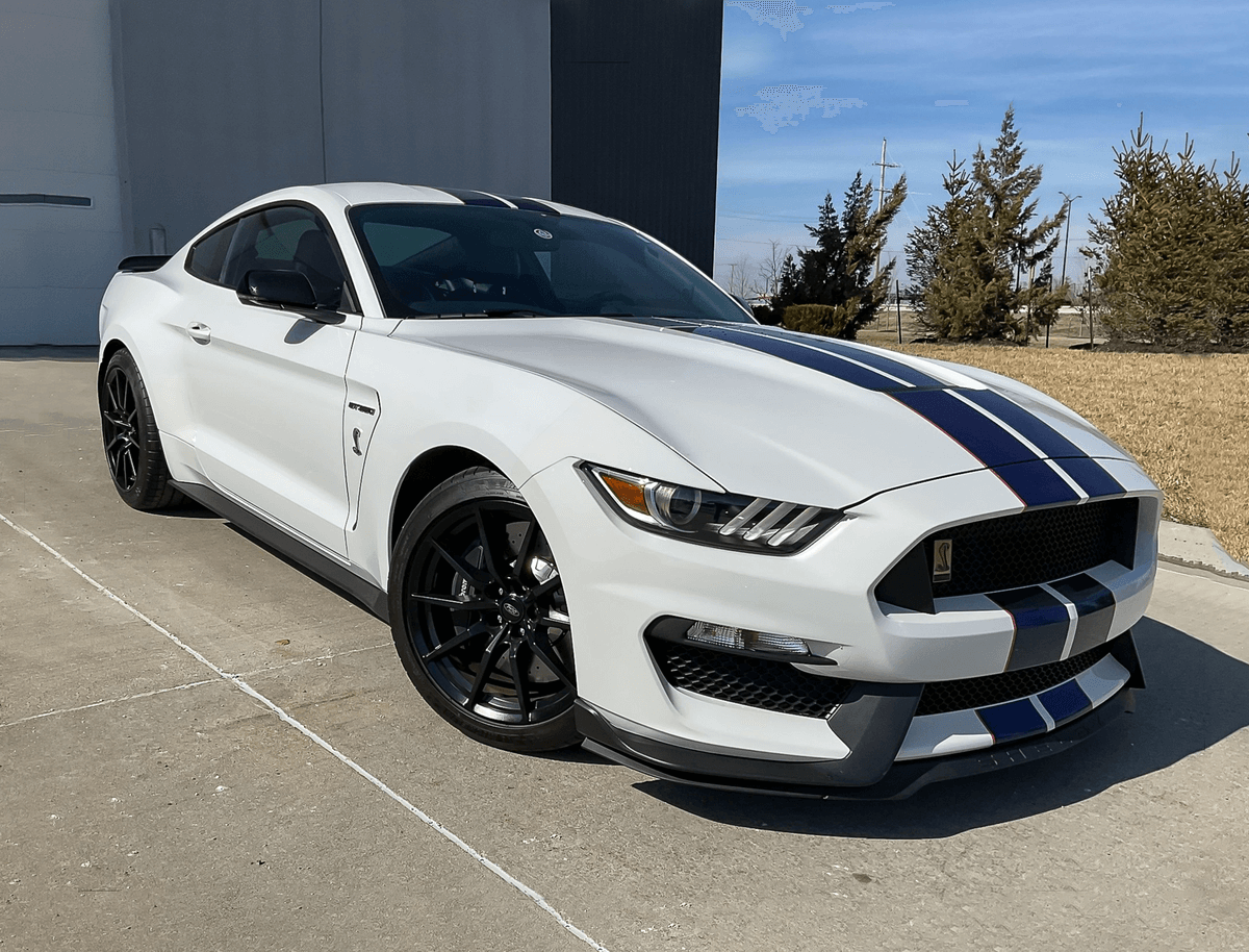 2k-Mile 2016 Ford Mustang Shelby GT350