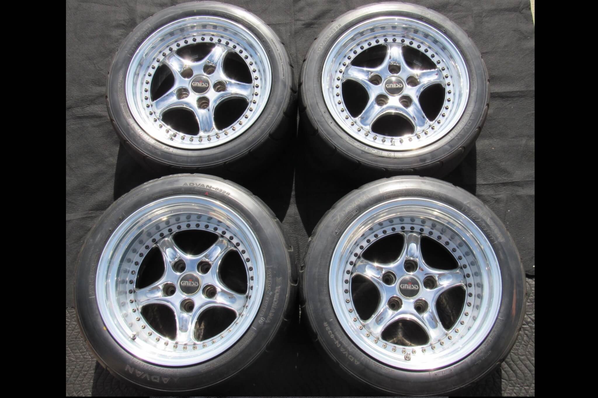  9" x 17" and 11" x 17" Kinesis Supercup Three-piece Wheels