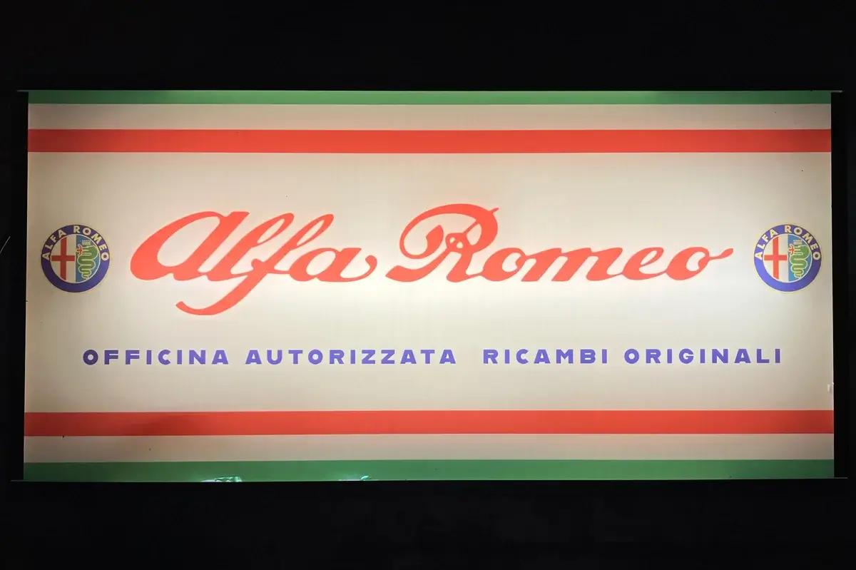 Alfa Romeo Parts And Workshop Illuminated Sign