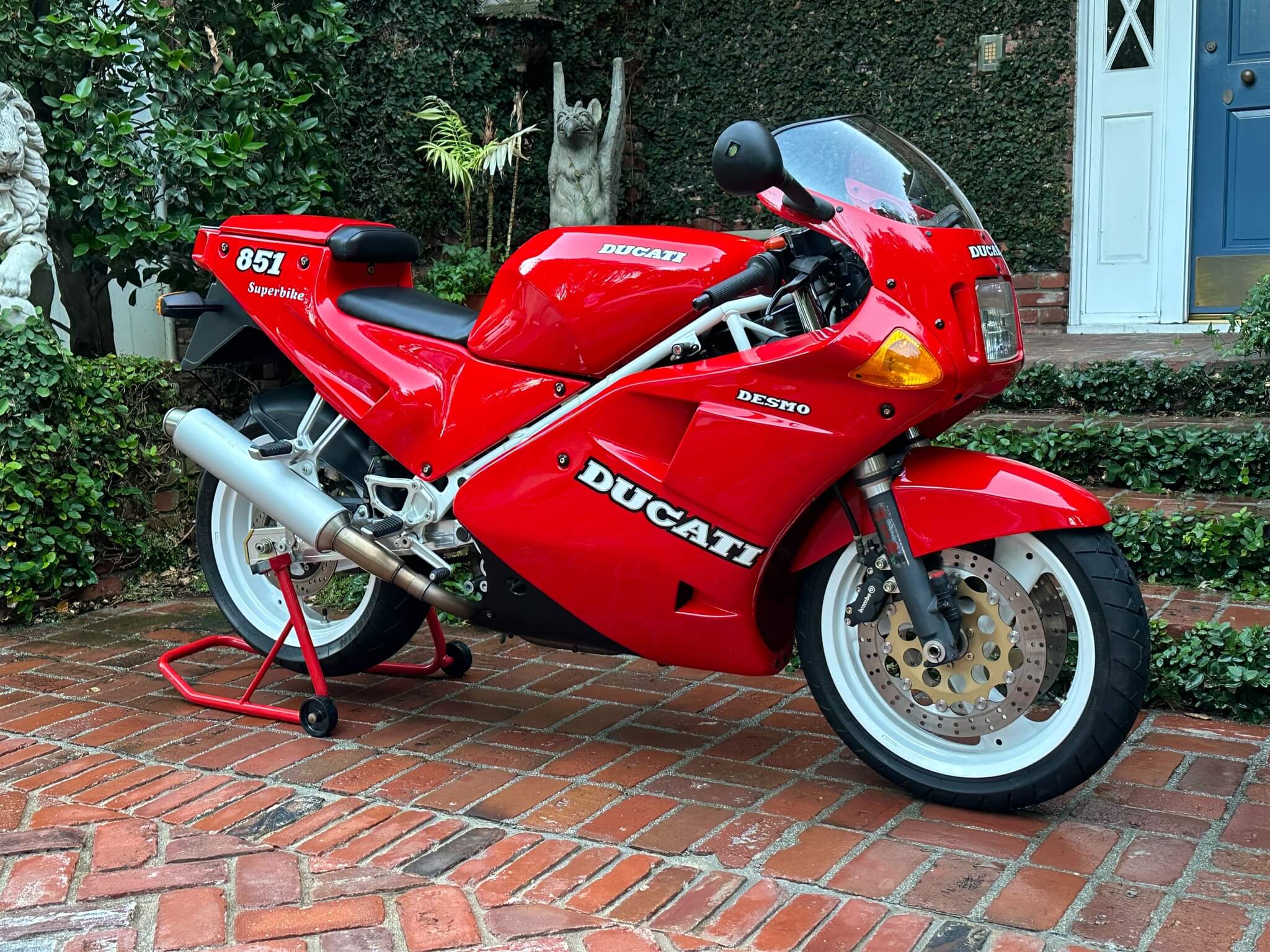 DT: 726-Kilometer 1990 Ducati 851 Superbike