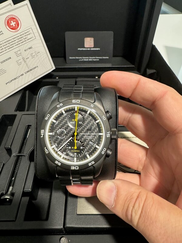 No Reserve Porsche Design GT4 RS Watch | PCARMARKET