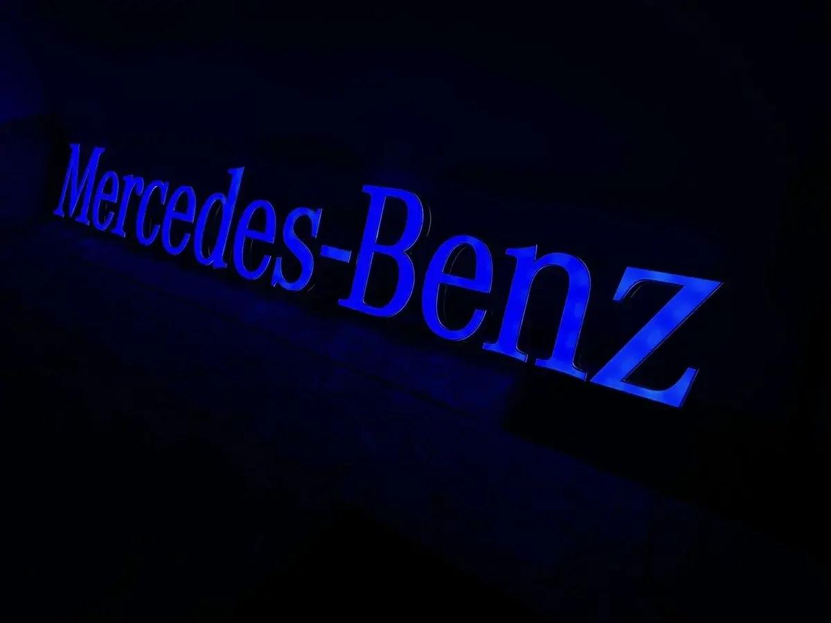 Large Illuminated Mercedes Benz Sign