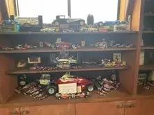 DT: Large Collection of Model Cars