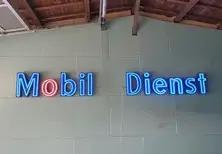 DT: Neon Illuminated Mobil Dienst Sign