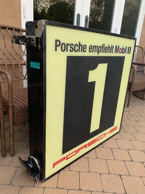 Double-Sided Mobil1 "Empfiehlt" Illuminated Sign