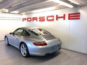 NO RESERVE - Polystyrene Porsche Letters