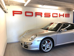 NO RESERVE - Polystyrene Porsche Letters