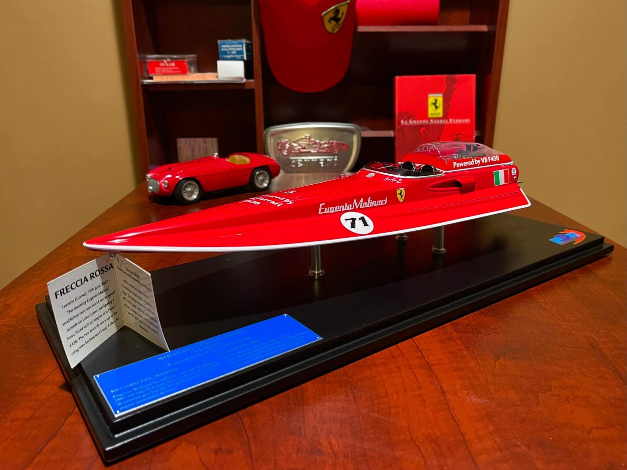 Ferrari Freccia Rossa Speed Boat 1:18 Scale Model