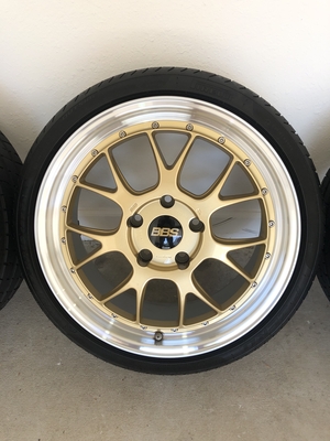 NO RESERVE - 19" BBS LM-R Wheels with Pirelli Tires