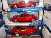 1:18 Scale Ferrari Diecast Collection
