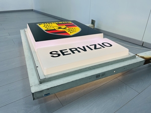 No Reserve Porsche Servizio Illuminated Sign (48" x 43")